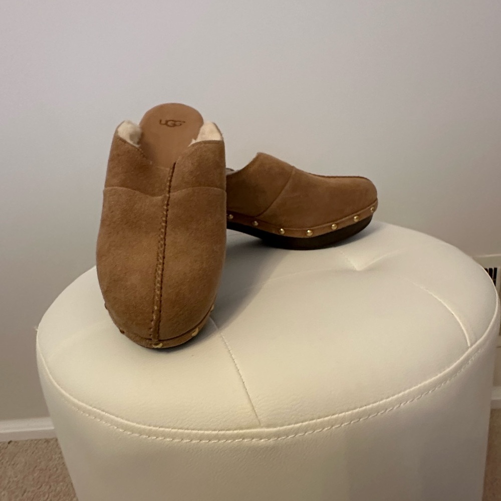 UGG Abbie Clog Lambskin Sheepskin Leather Wood Round Toe Heeled Slip-on Mule 8